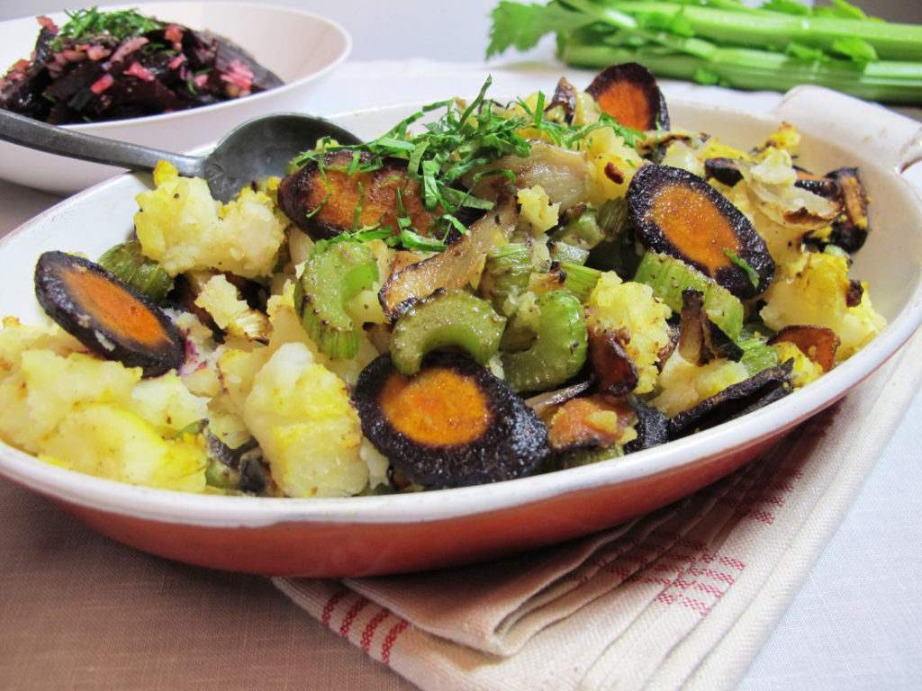 Paarse wortel met bleekselderij en curry