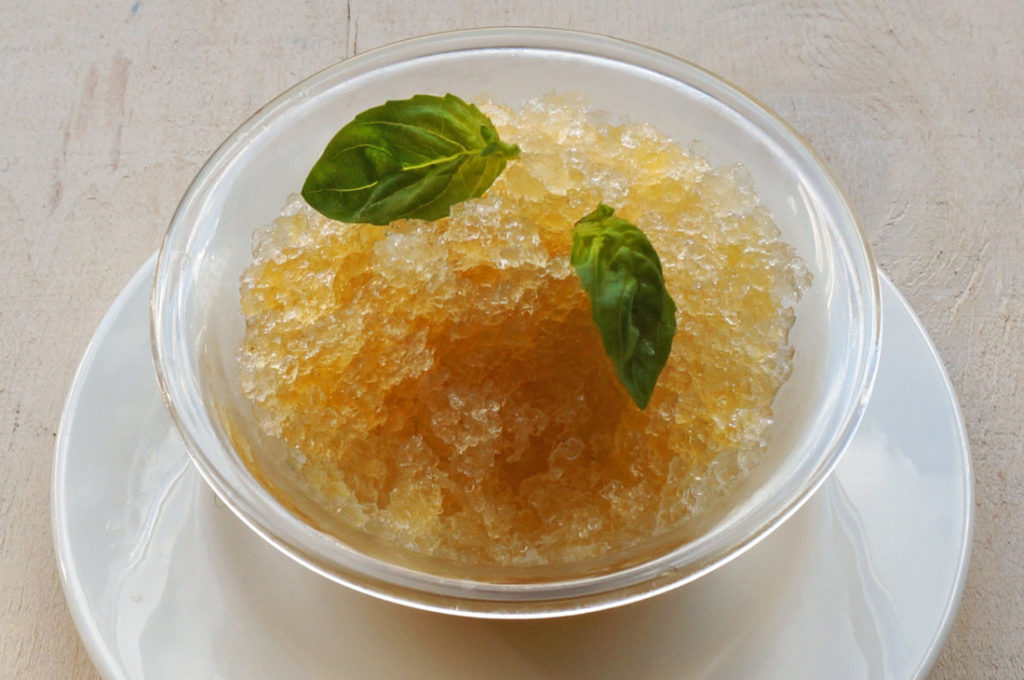 Granito van groene thee en specerijen met hazelnootolie