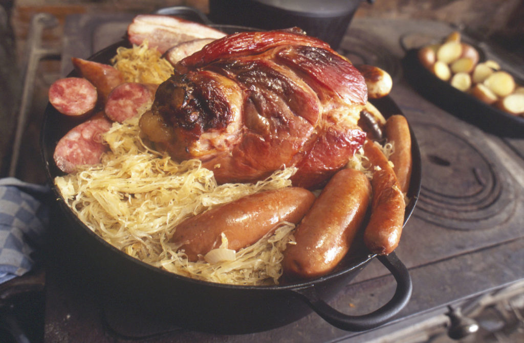 Zuurkool op Elzasser wijze (Choucroute garni Alsacienne)