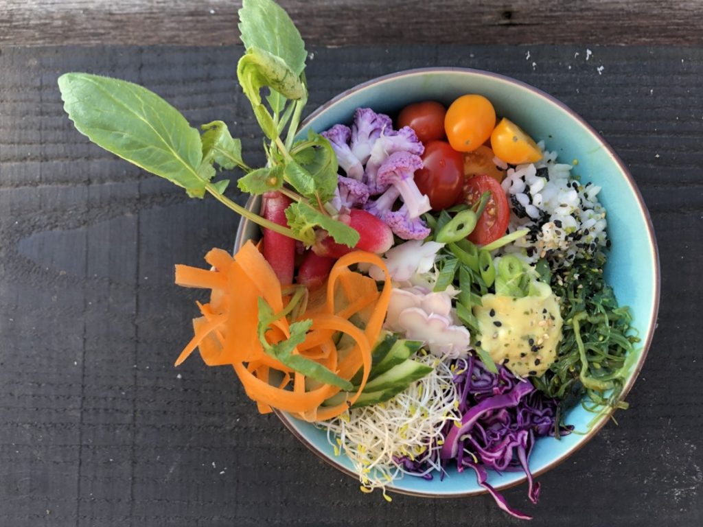 Poké bowl met groenten