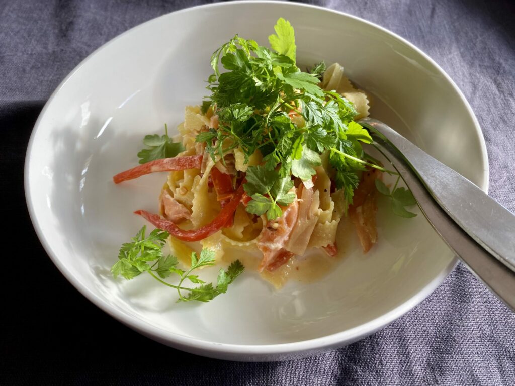 Italiaanse eierpasta met venkel en gerookte zalm